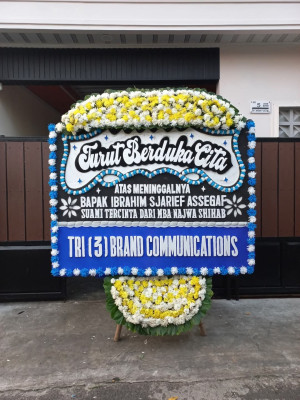 Papan Bunga Duka di Utan Panjang